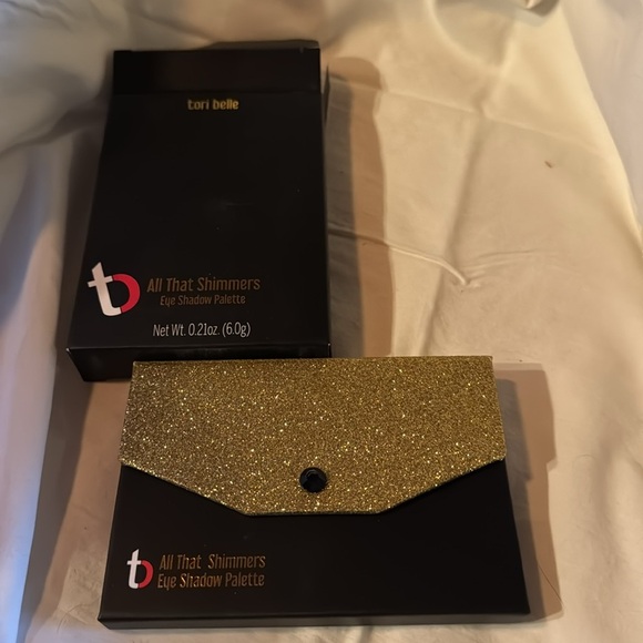 All that Shimmers Eye Palette NEW IN BOX - perfect for any occasion!!! - Picture 4 of 6